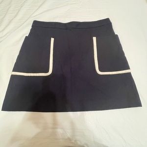 Theory Wool skirt (98% wool), size 8,  EUC, black, white trimmed pockets